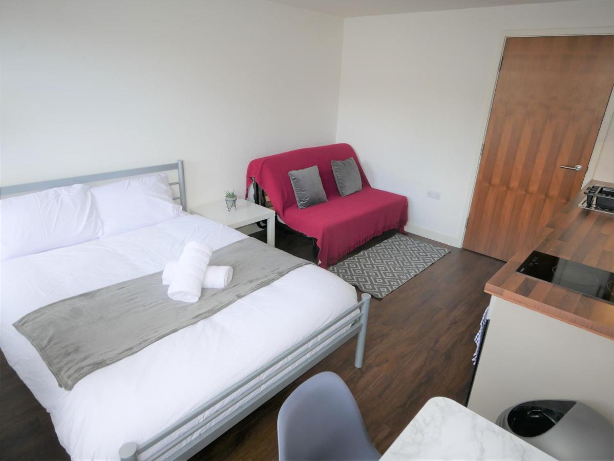 Hill House Holiday Apartments Борнмът Екстериор снимка