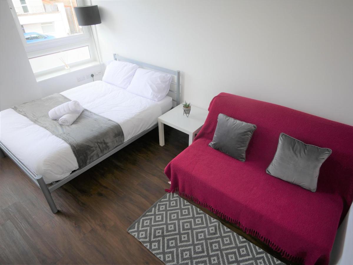 Hill House Holiday Apartments Борнмът Екстериор снимка