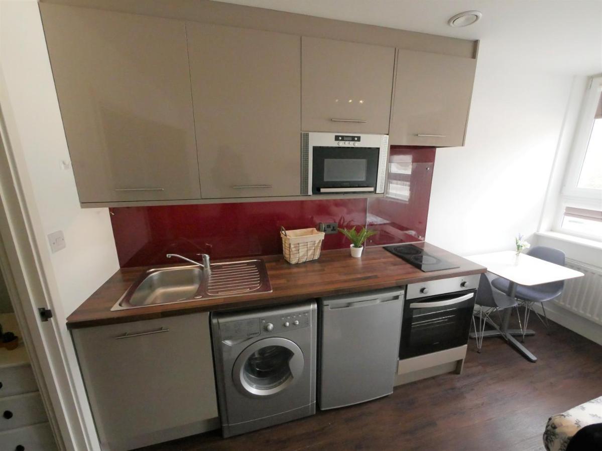 Hill House Holiday Apartments Борнмът Екстериор снимка