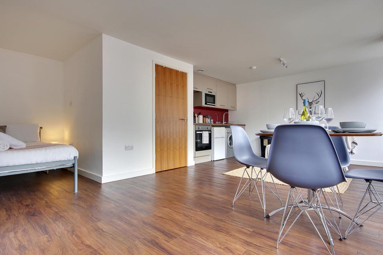 Hill House Holiday Apartments Борнмът Екстериор снимка