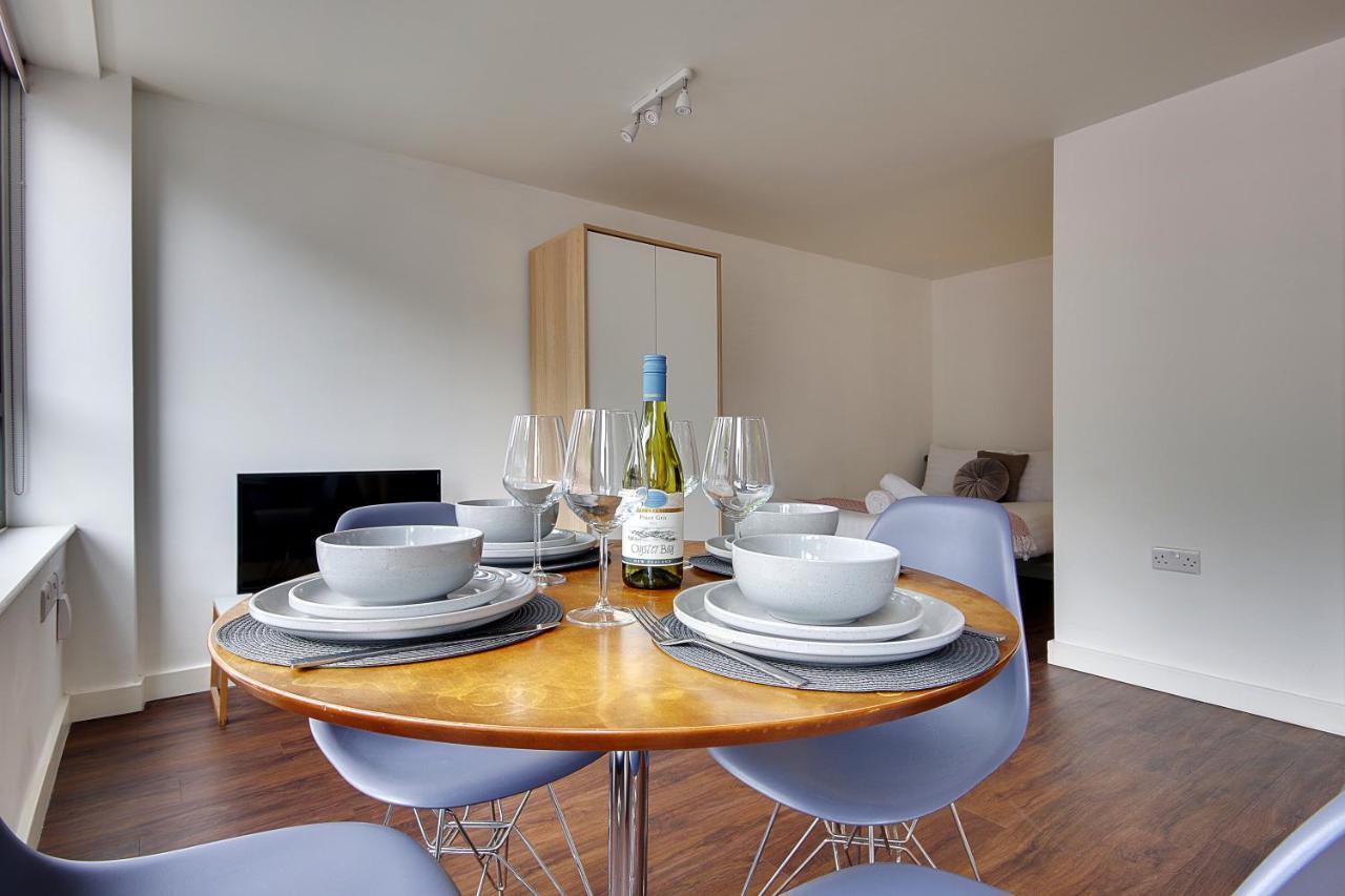 Hill House Holiday Apartments Борнмът Екстериор снимка