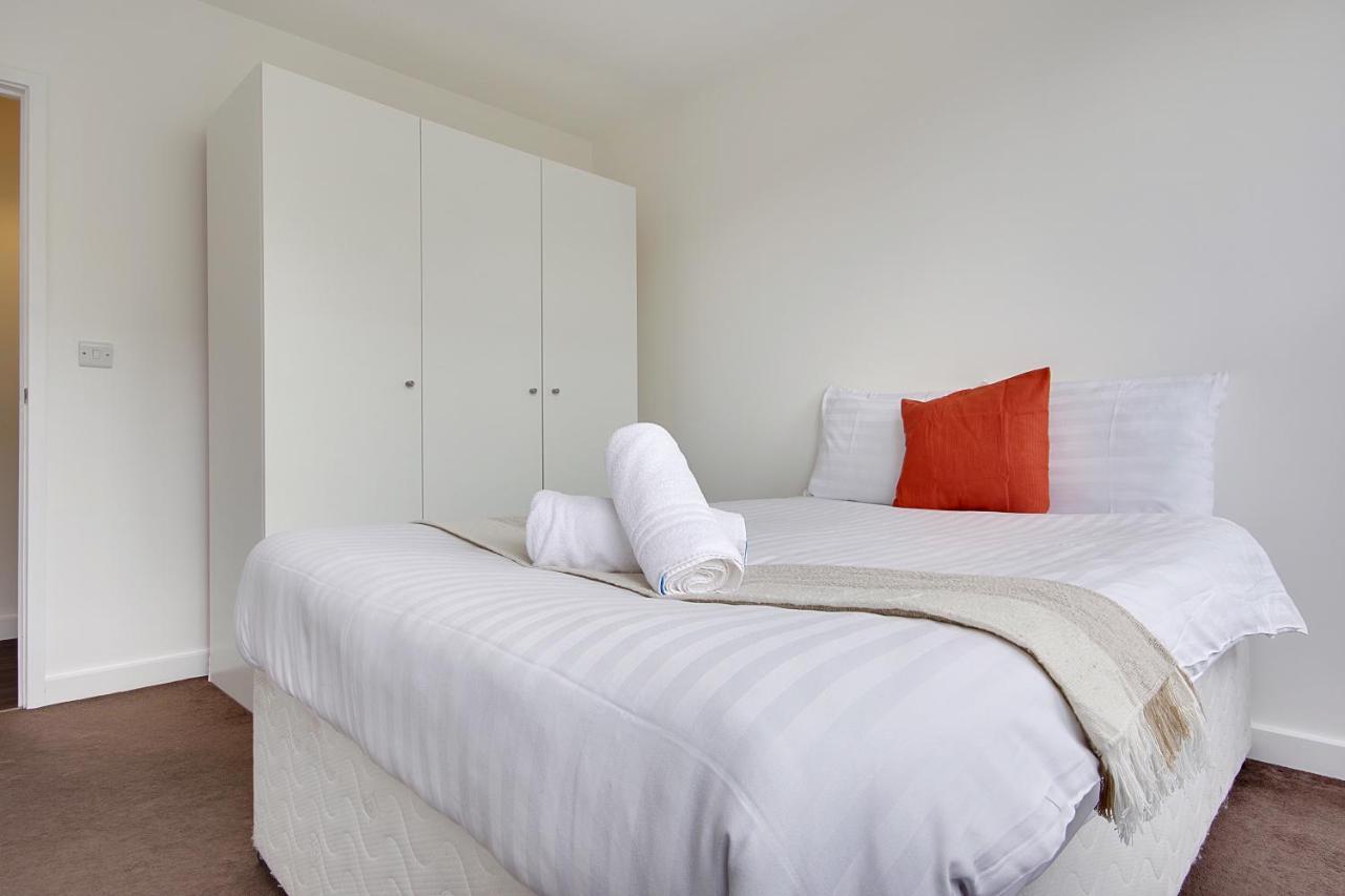 Hill House Holiday Apartments Борнмът Екстериор снимка