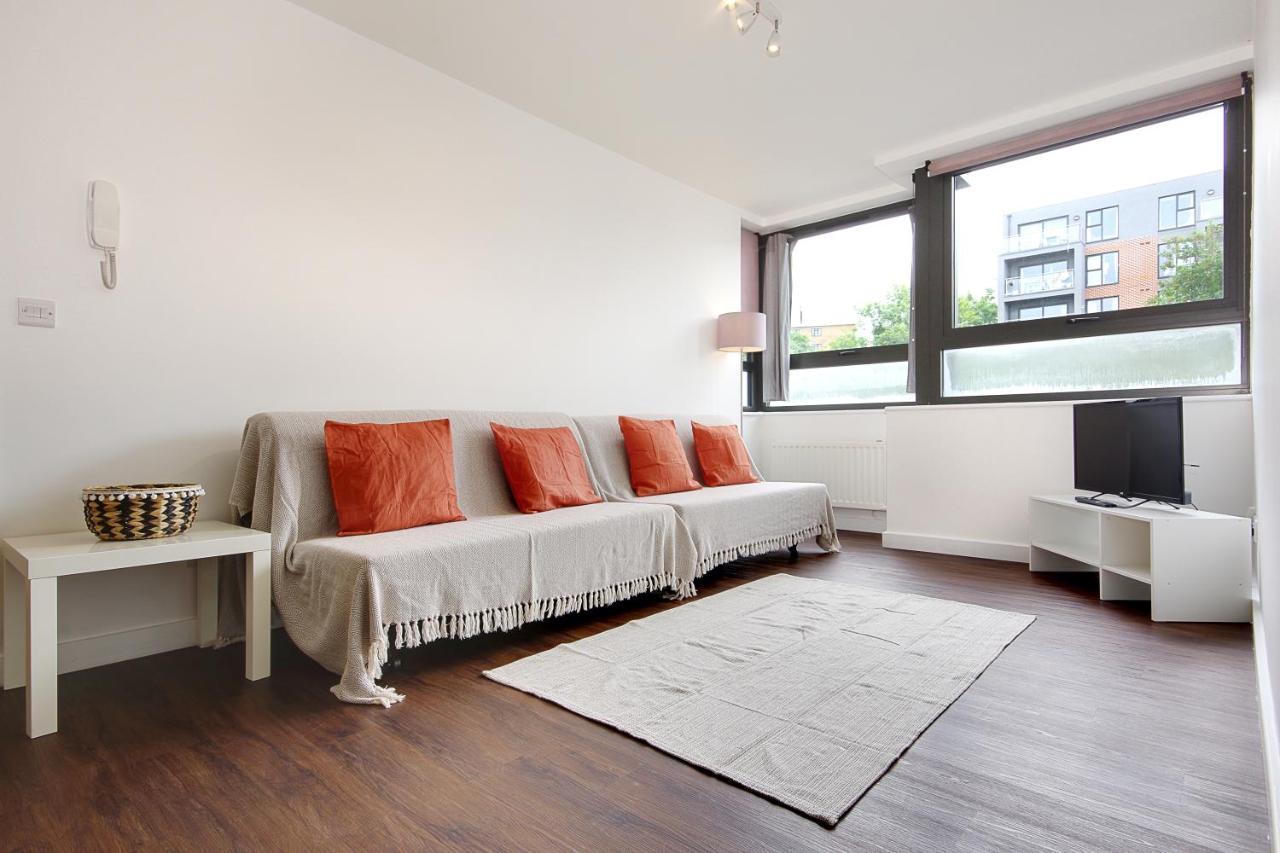 Hill House Holiday Apartments Борнмът Екстериор снимка