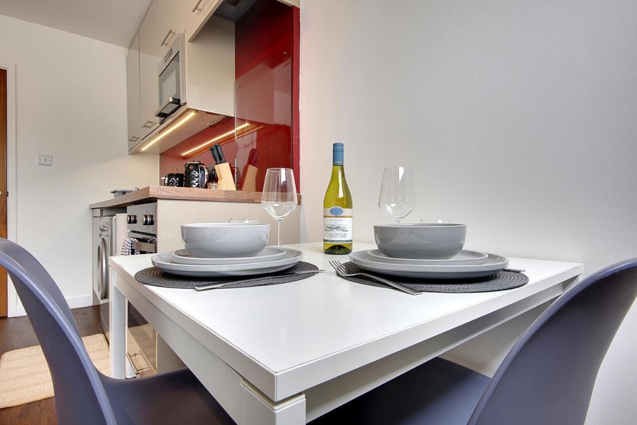 Hill House Holiday Apartments Борнмът Екстериор снимка