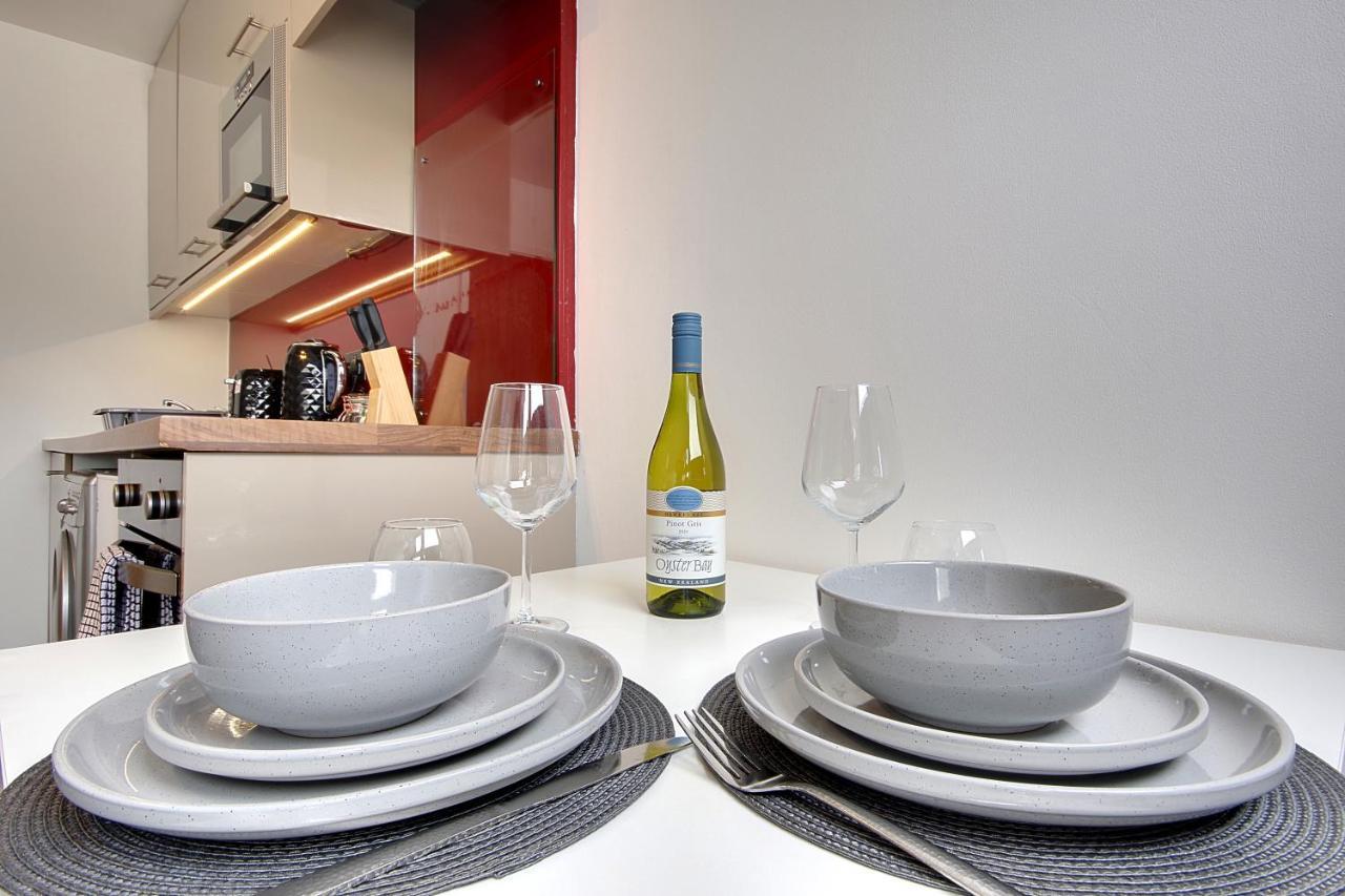 Hill House Holiday Apartments Борнмът Екстериор снимка