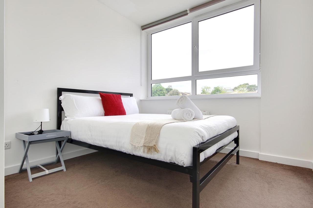 Hill House Holiday Apartments Борнмът Екстериор снимка
