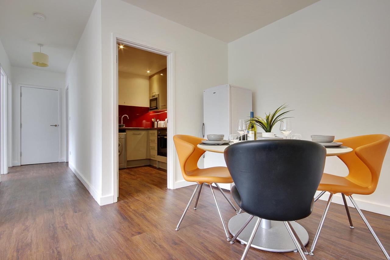 Hill House Holiday Apartments Борнмът Екстериор снимка